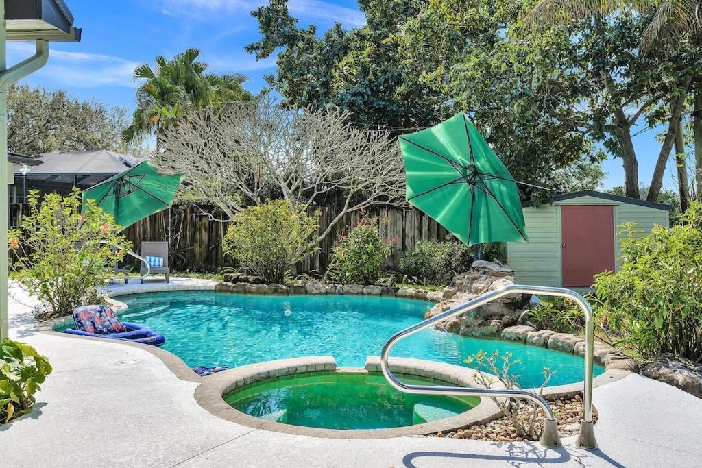 Pool Heat I Firepit And Bbq I 75"Tv I Foosball I 581Mbps Cooper City Exteriér fotografie
