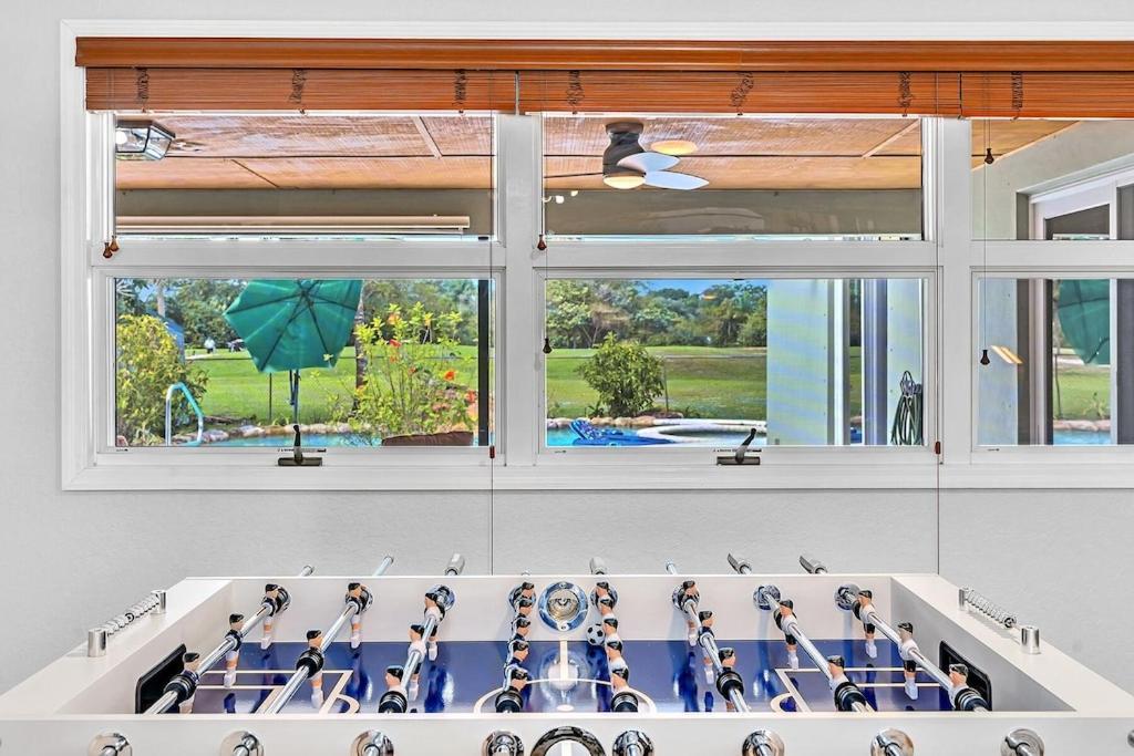 Pool Heat I Firepit And Bbq I 75"Tv I Foosball I 581Mbps Cooper City Exteriér fotografie